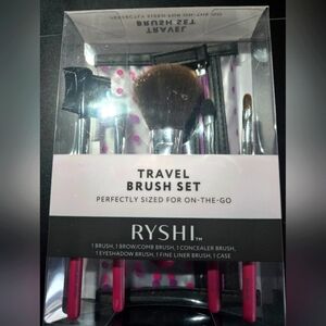 Travel Brush Set with Case Nip